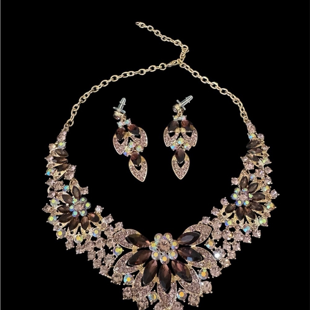 Elegant Floral Statement Necklace and Earring Set